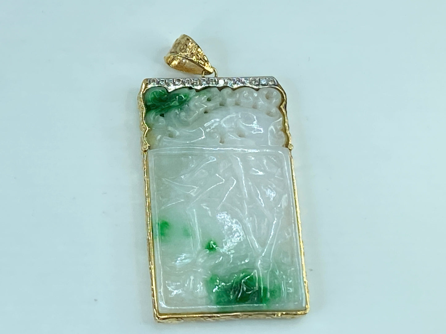 GIA-certified 14K Fei Cui "翡翠" Jadeite 0.37ct G/VS2 Diamond pendant 2.5" JR231