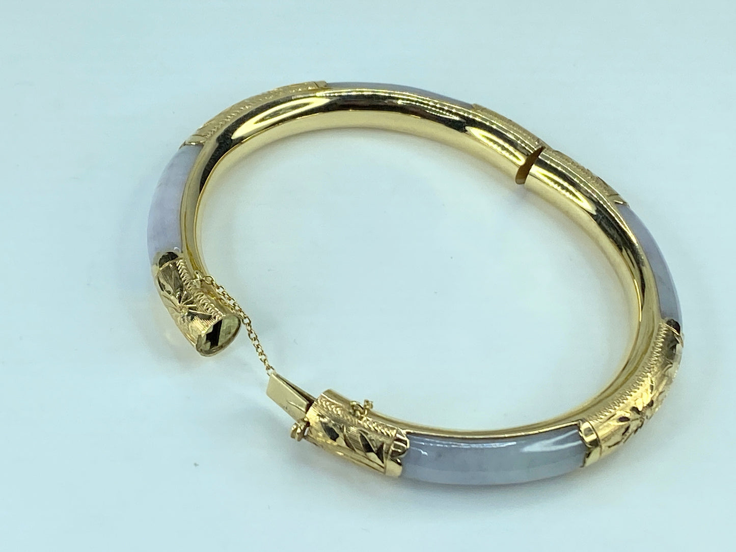 GIA certified 14K gold natural Lavender Jade hololith hinged bangle 7" JR228