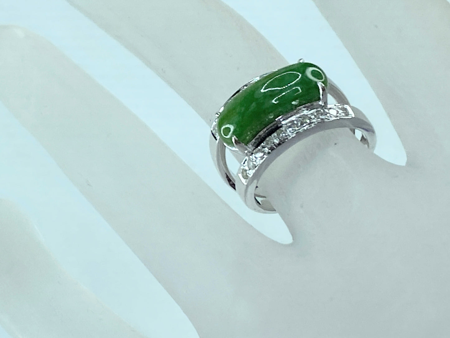 18K white gold 3.27ct Jadeite 0.37ct G/VS Diamond saddle ring s6 7.2g JR243