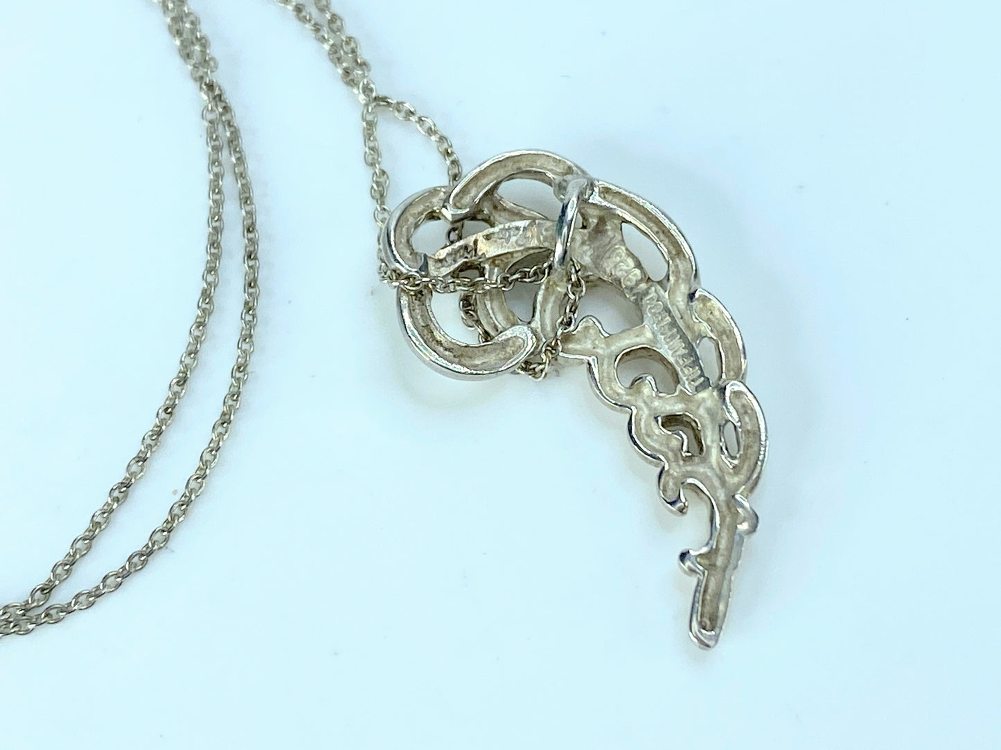 Tiffany & Co. Sterling silver feather Sculpture pendant necklace 4.0g JR9590