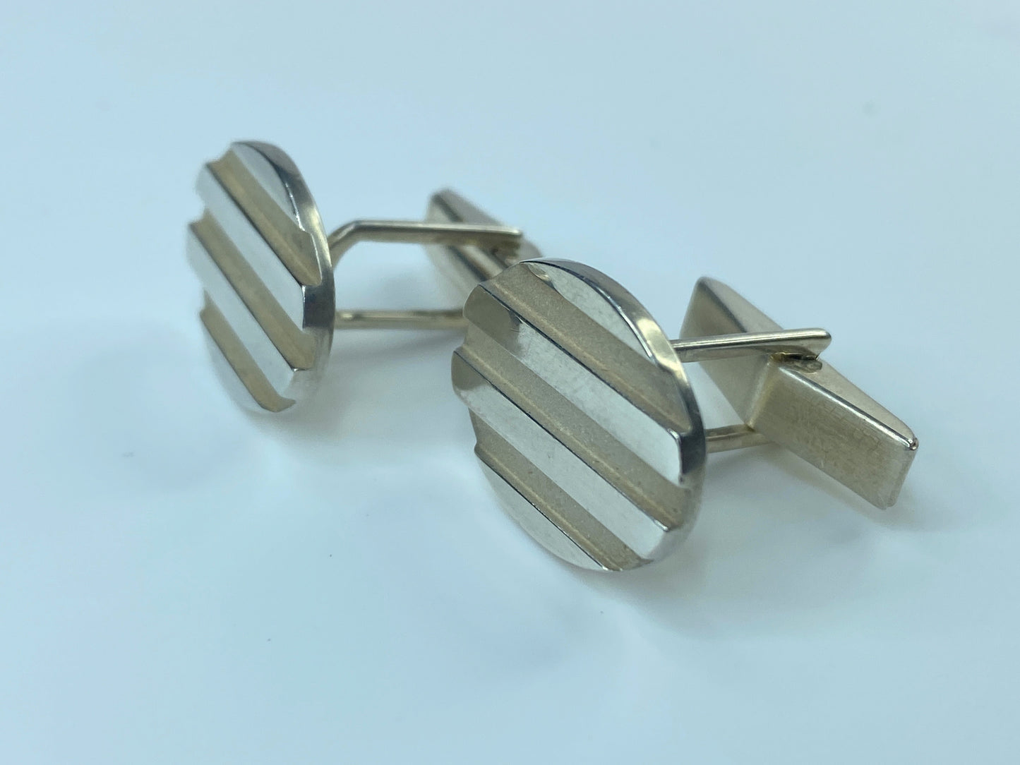 Tiffany & Co. Sterling silver Oval Atlas Cufflink with pouch