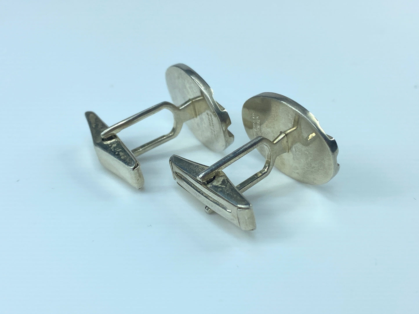 Tiffany & Co. Sterling silver Oval Atlas Cufflink with pouch