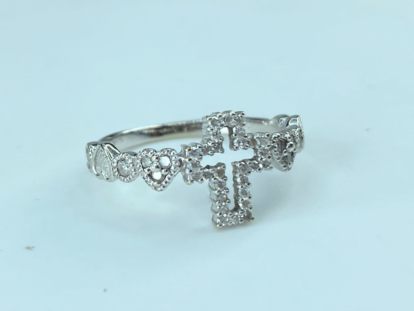 18K white gold 0.25ct round brilliant diamonds Cross ring 2.22 g size 5.5 JR244