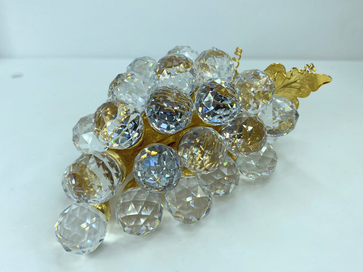 Swarovski Crystal faceted 29 Grapes Cluster with Gold Leaves Figurine S120