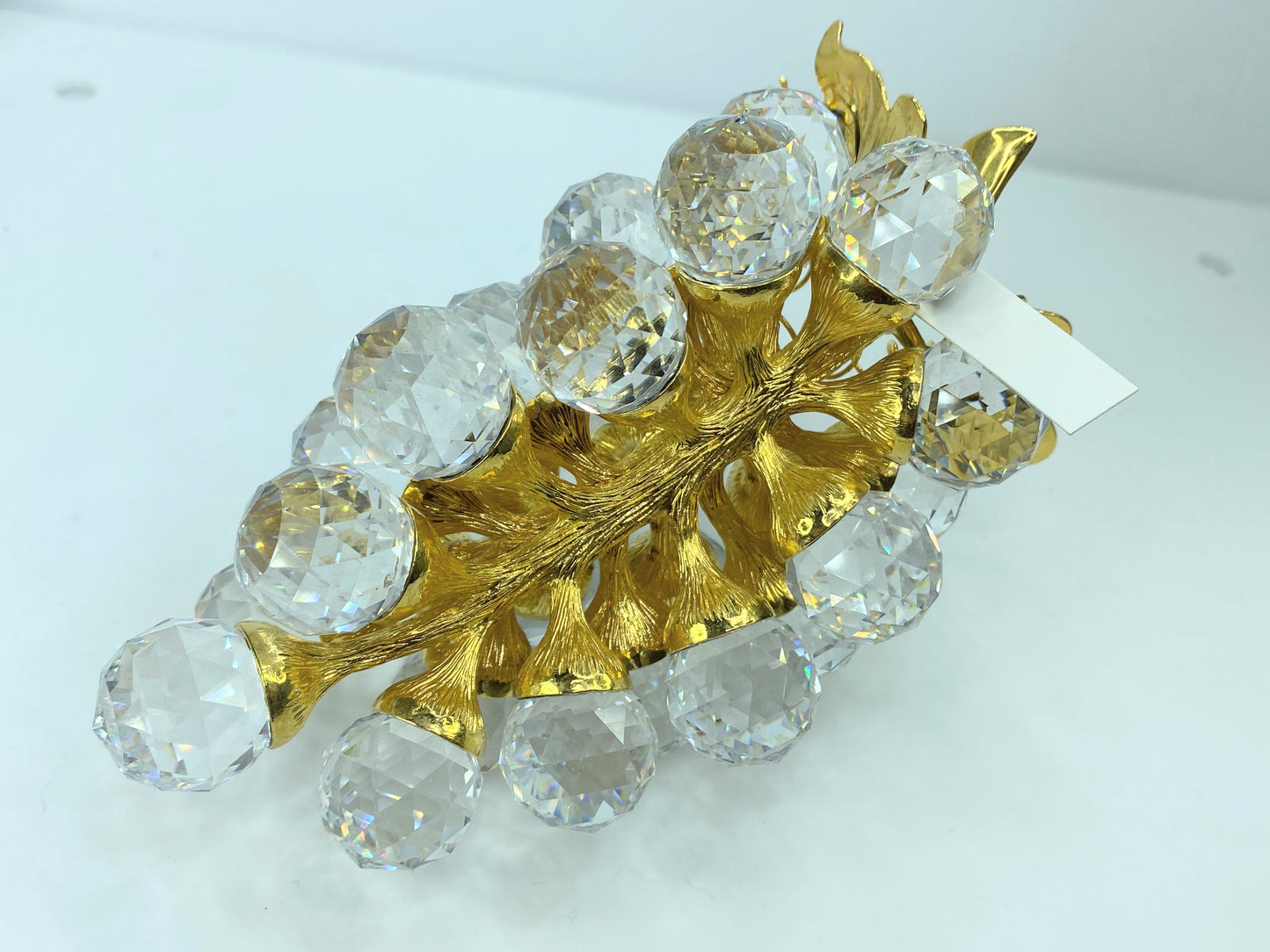Swarovski Crystal faceted 29 Grapes Cluster with Gold Leaves Figurine S120
