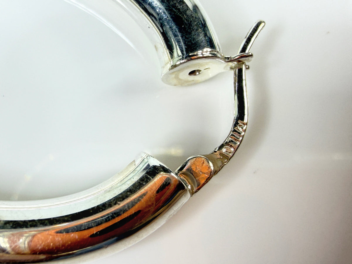 Vintage Milor Italy Tested Sterling Silver Oval Tube Hoop Earrings JR2153