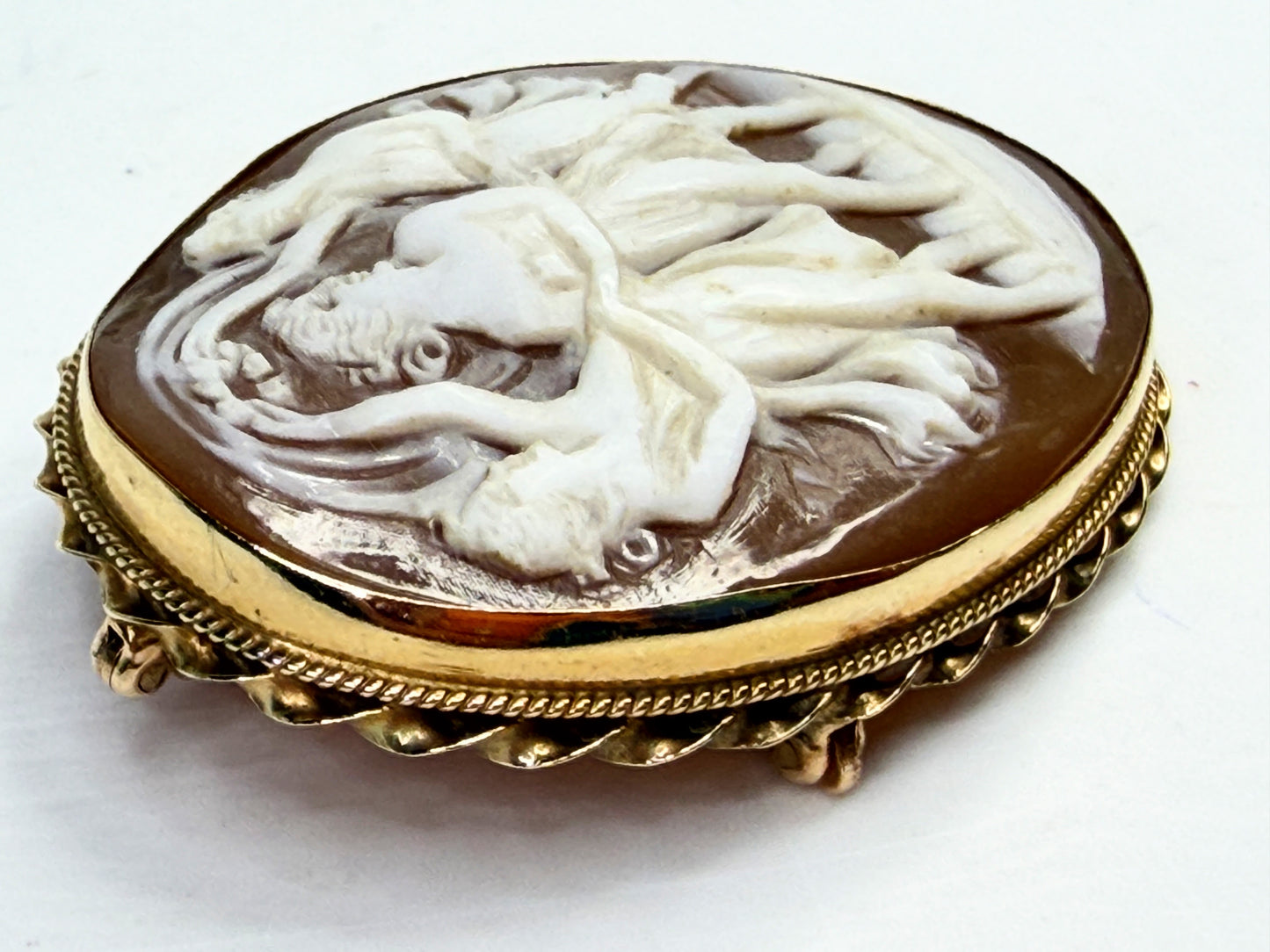 Antique 14K Gold Three Graces Shell Cameo Brooch JR1397