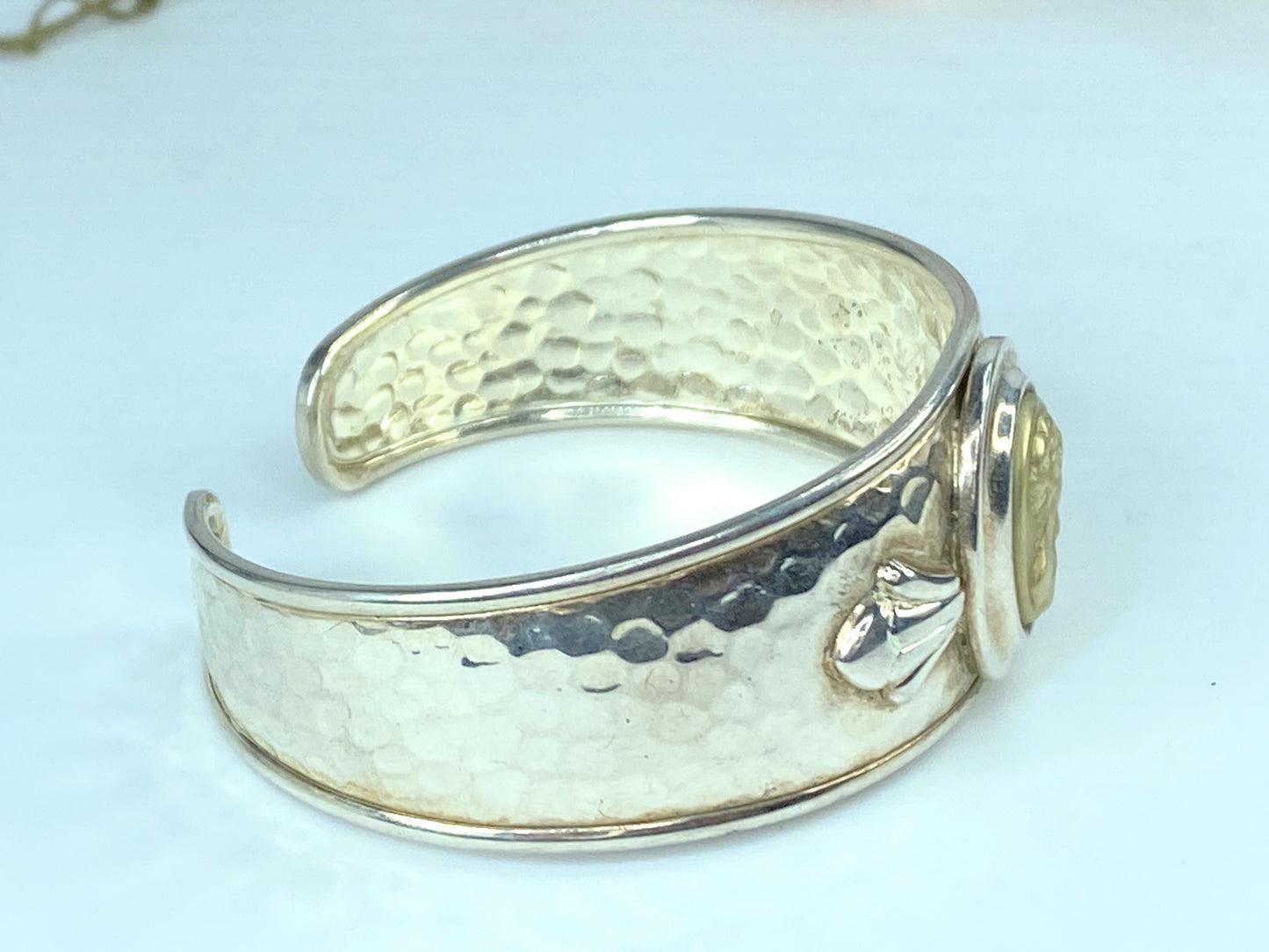Italy Hammered Sterling Silver Cuff Bracelet 14K Cameo Centerpiece 6.75" JR9684
