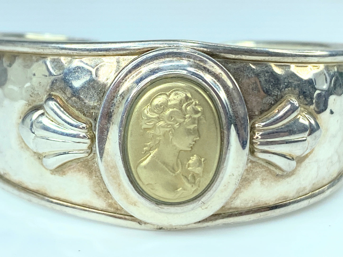 Italy Hammered Sterling Silver Cuff Bracelet 14K Cameo Centerpiece 6.75" JR9684