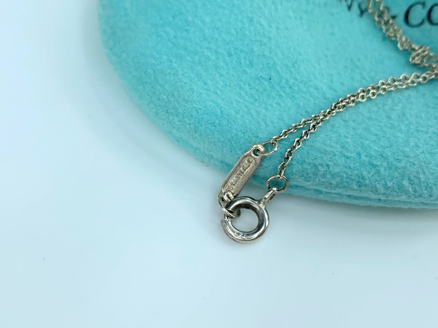 Tiffany & Co Return to Tiffany Heart Key Sterling Silver Pendant Necklace JR9688