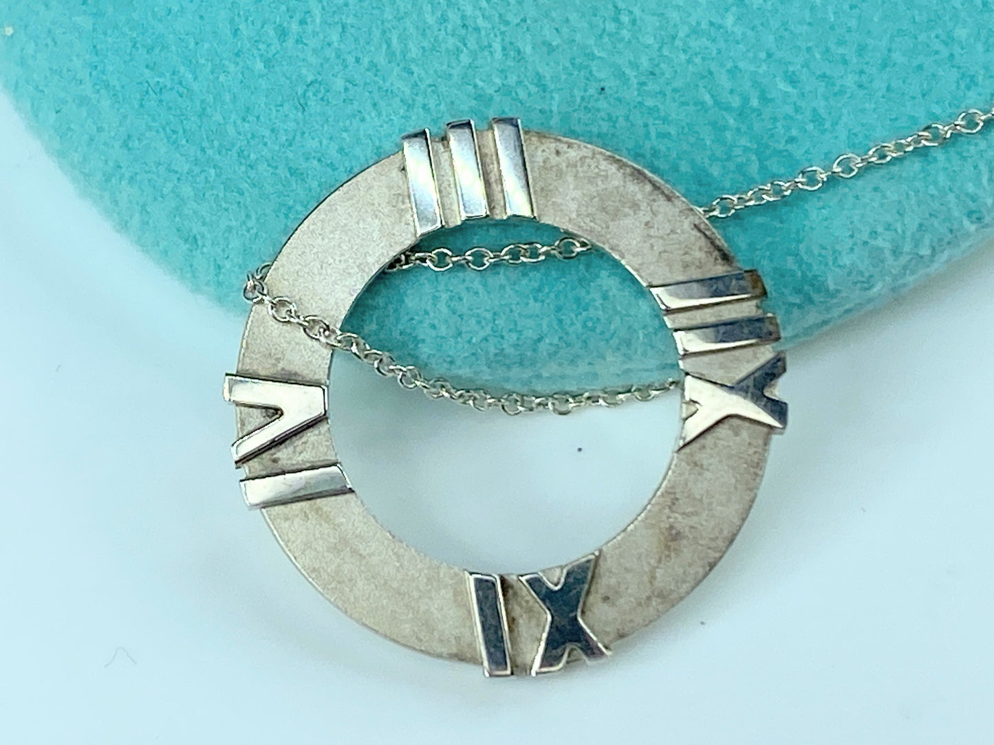 Tiffany & Co. Atlas Sterling Silver Circle Pendant Necklace 15.5" 5.9g JR9696