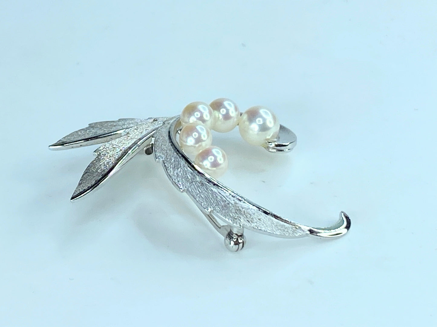 Mikimoto Akoya Pearl Brooch Pin Sterling Silver 6.10 mm 5.6g 1 5/8" JR254