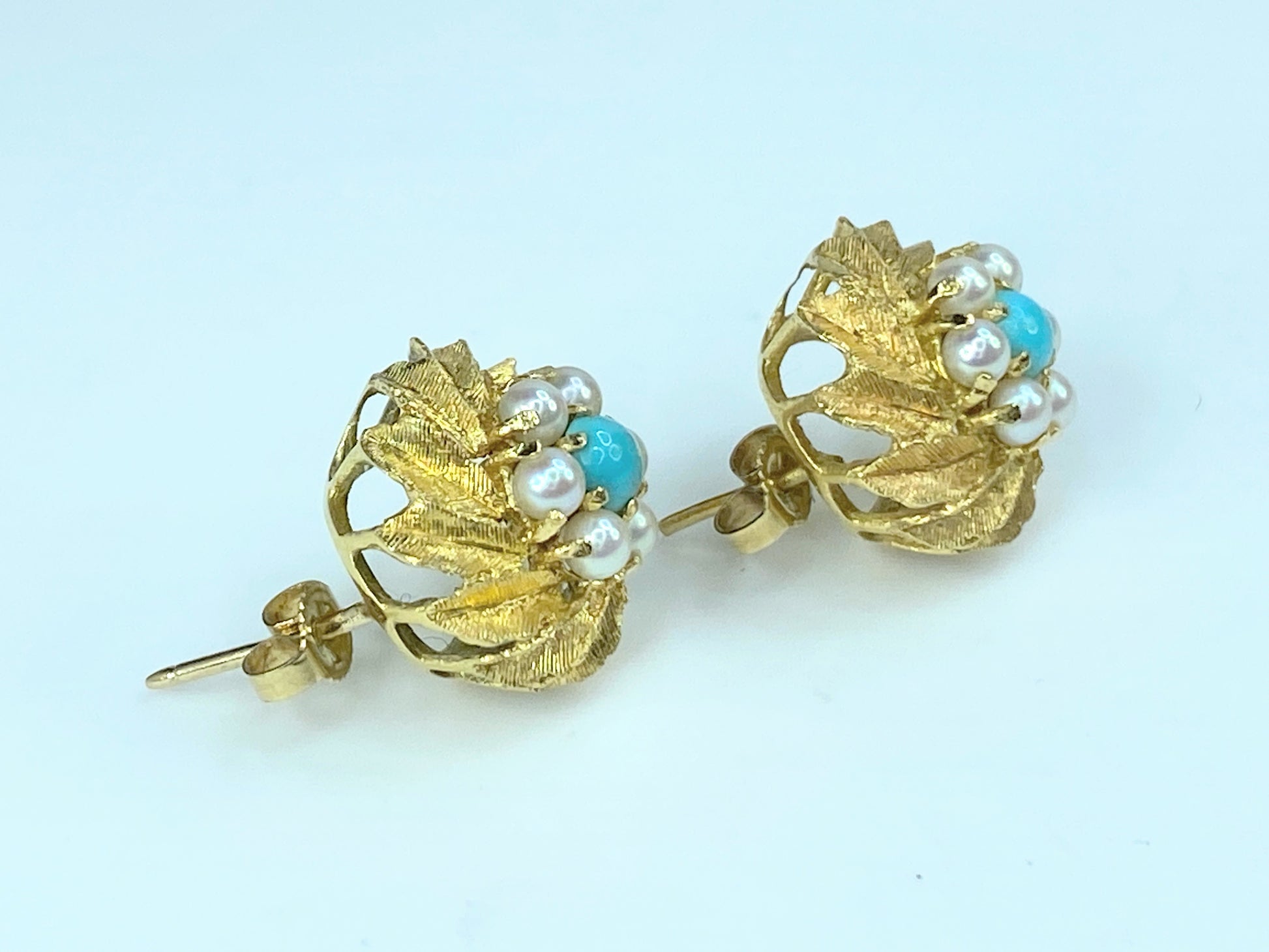 14K cultured Pearls Turquoise cabochon Bombe post earrings 7.5g JR9735