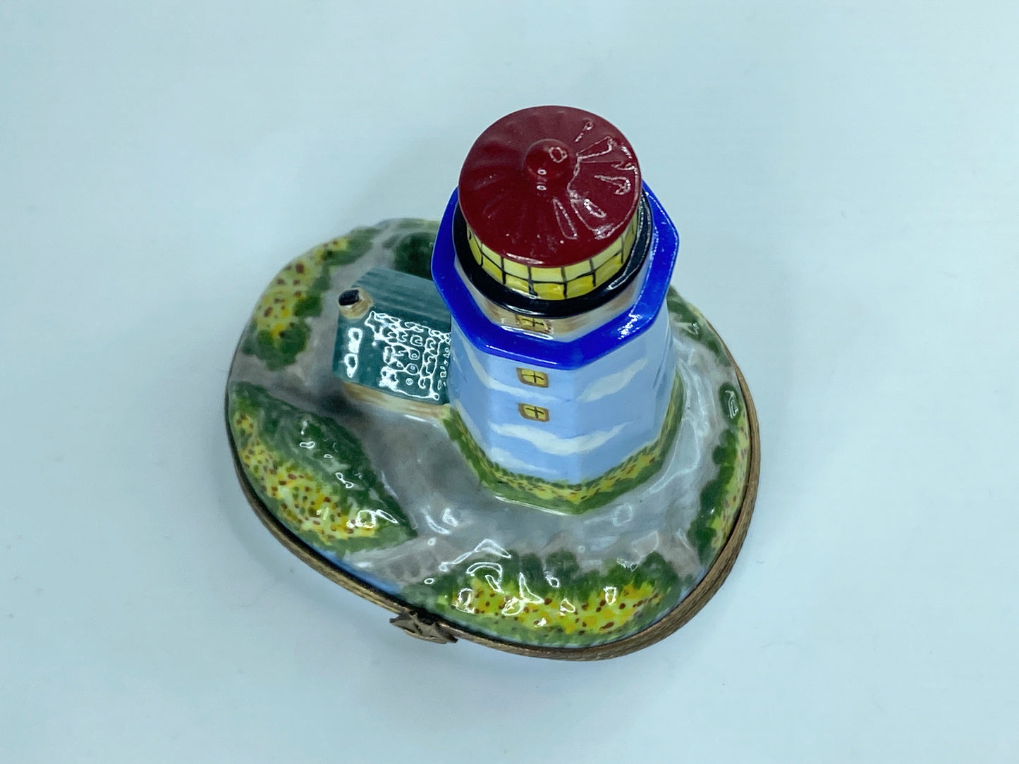 Sinclair Limogo Ltd. Edit Colorful Lighthouse by the Shore Trinket box 3.5" A351