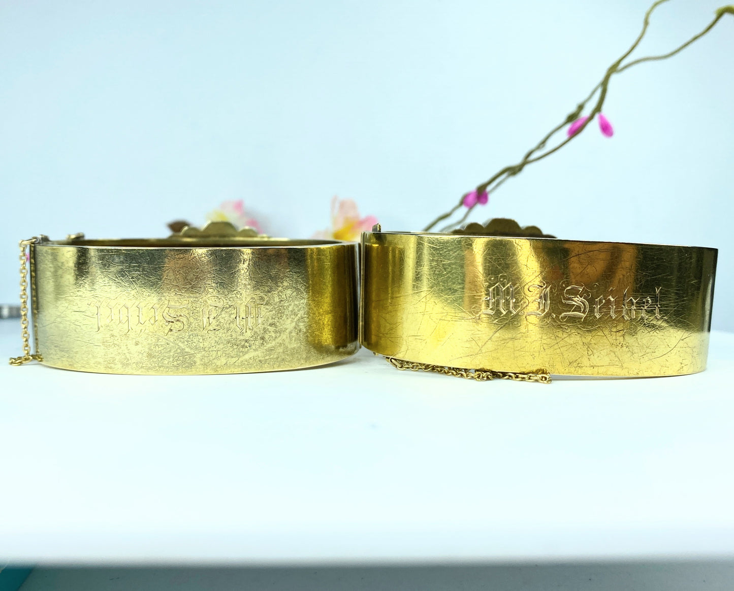 Victorian Etruscan 14 Kt Yellow Gold Bangle Bracelet 123g 7.5" JR9596