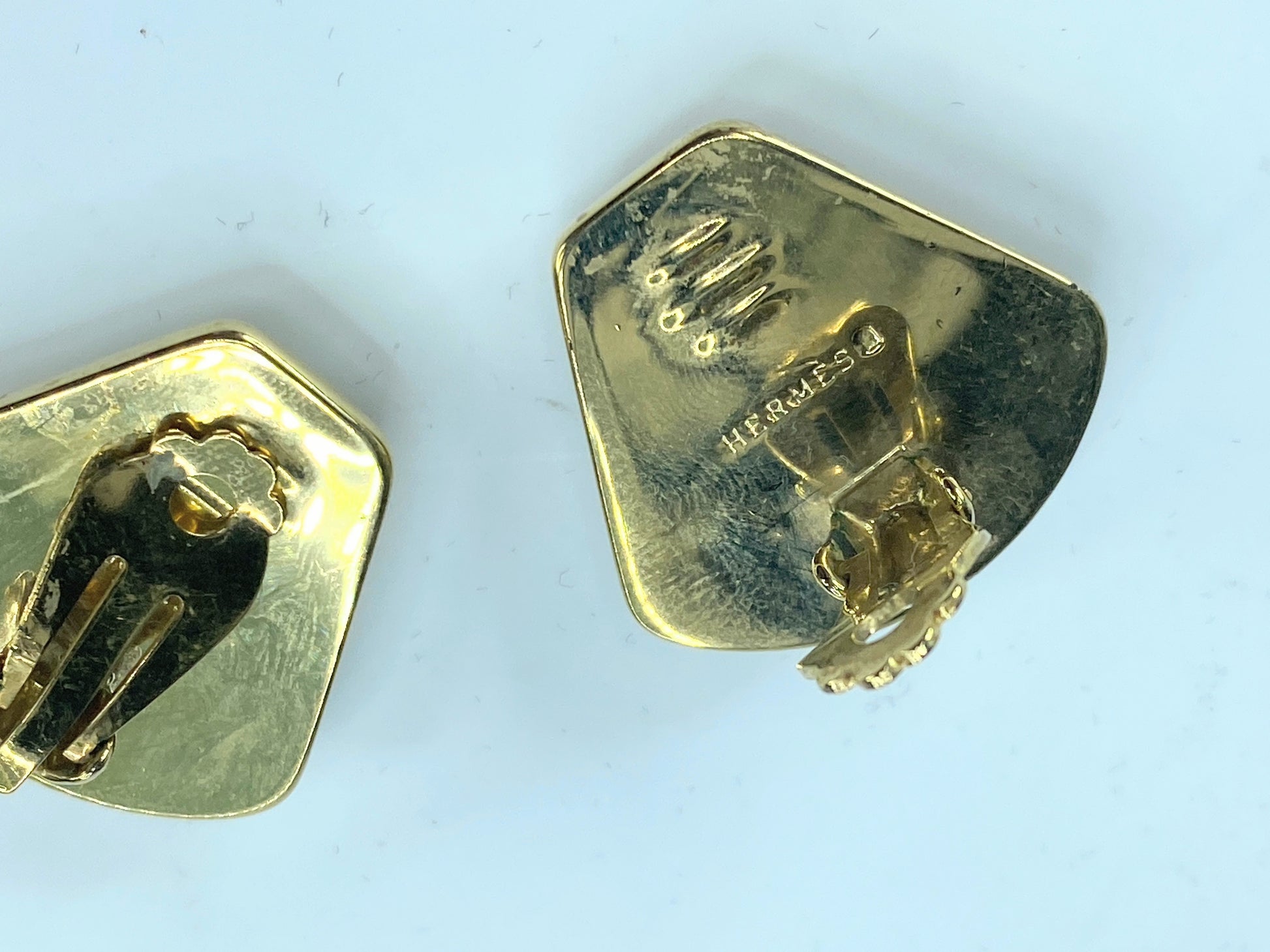 HERMES earrings, cloisonné, metal/enamel, gold/black/multicolor GS315