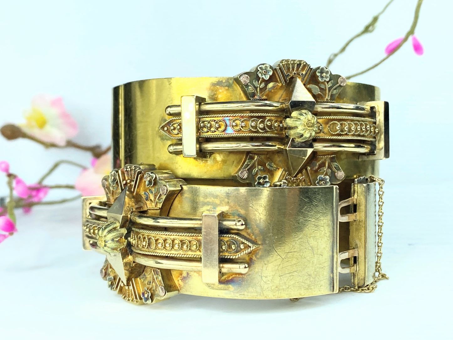Victorian Etruscan 14 Kt Yellow Gold Bangle Bracelet 123g 7.5" JR9596
