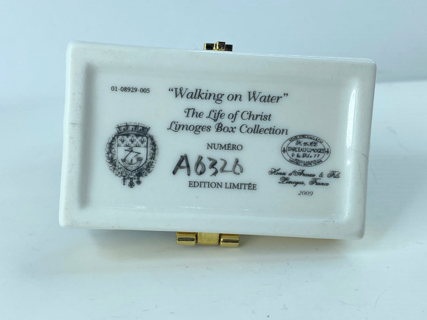 New Limoges The Life of Christ "Walk On Water" Porcelain Trinket Box w/Cert A363