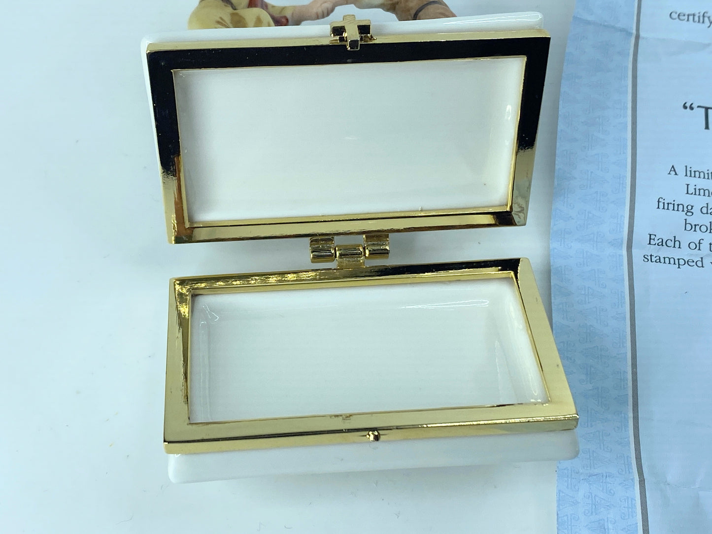 New Limoges The Life of Christ "Walk On Water" Porcelain Trinket Box w/Cert A363