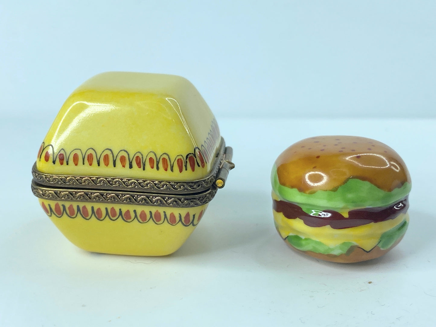 P.V Hamburger & Carton authentic LIMOGES trinket box A367