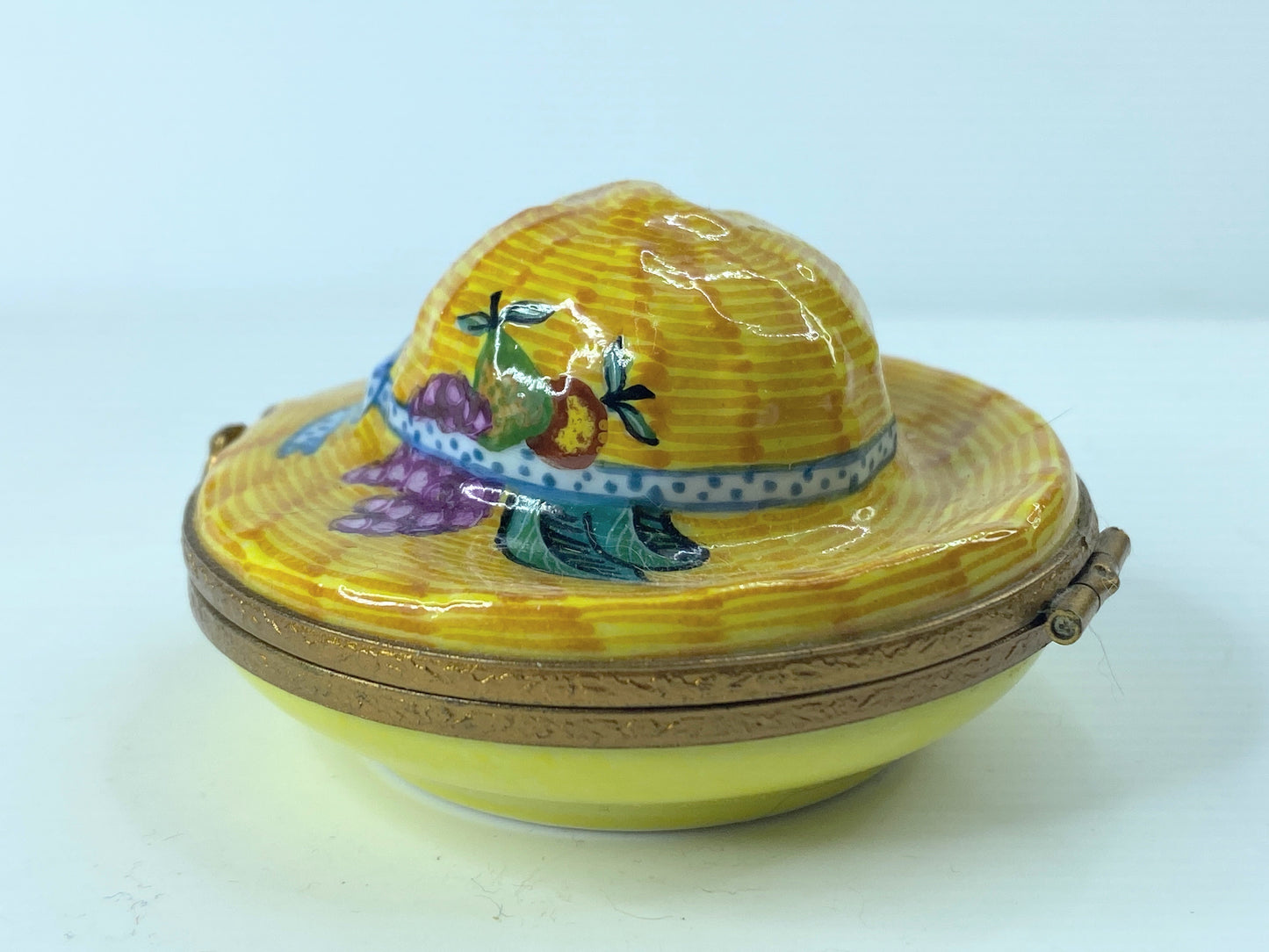 Limoges France Hinged Yellow Straw Garden Hat Trinket Box Fruit Blue Ribbon A371