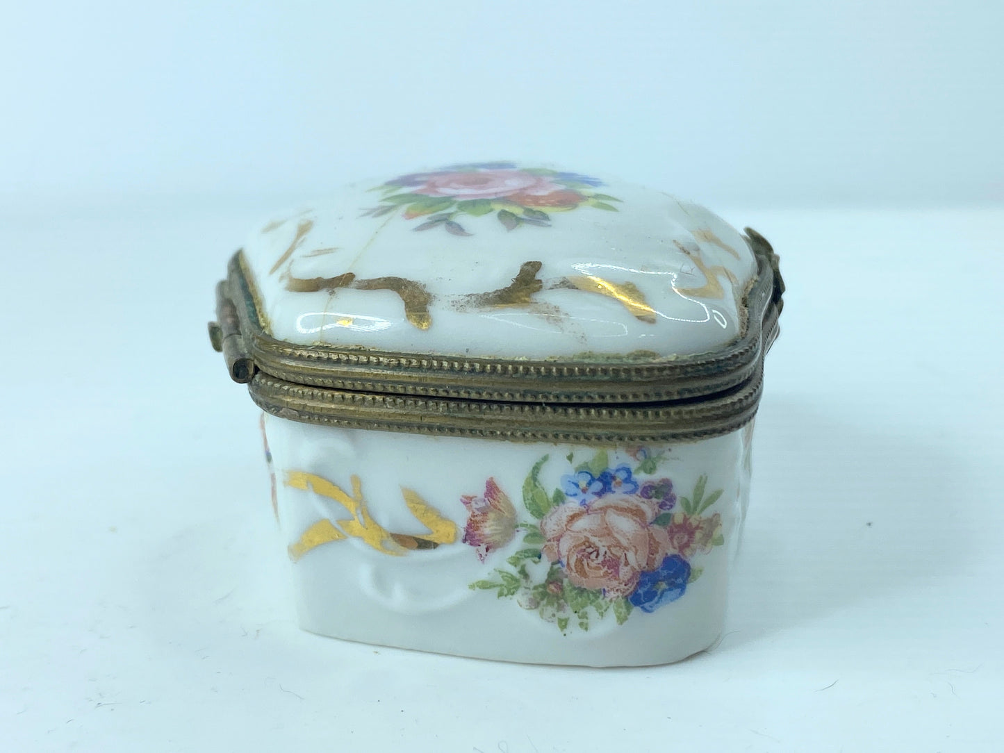 c1961 Le Tallec Paris France Hand Painted Porcelain Flower Trinket Box 2.5" A372
