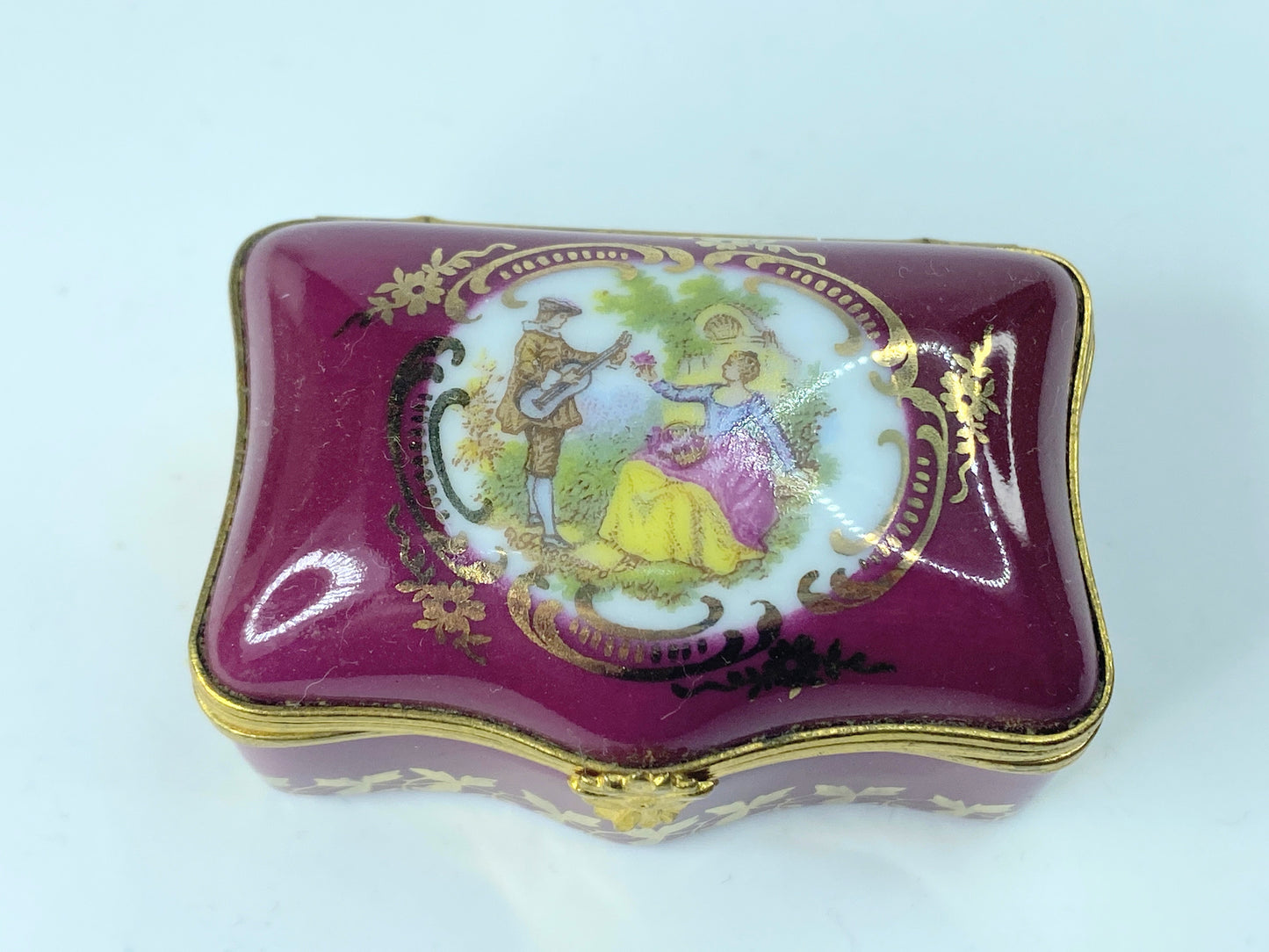 Limoges Castel France Porcelain Flower Trinket Box 2.5" A375