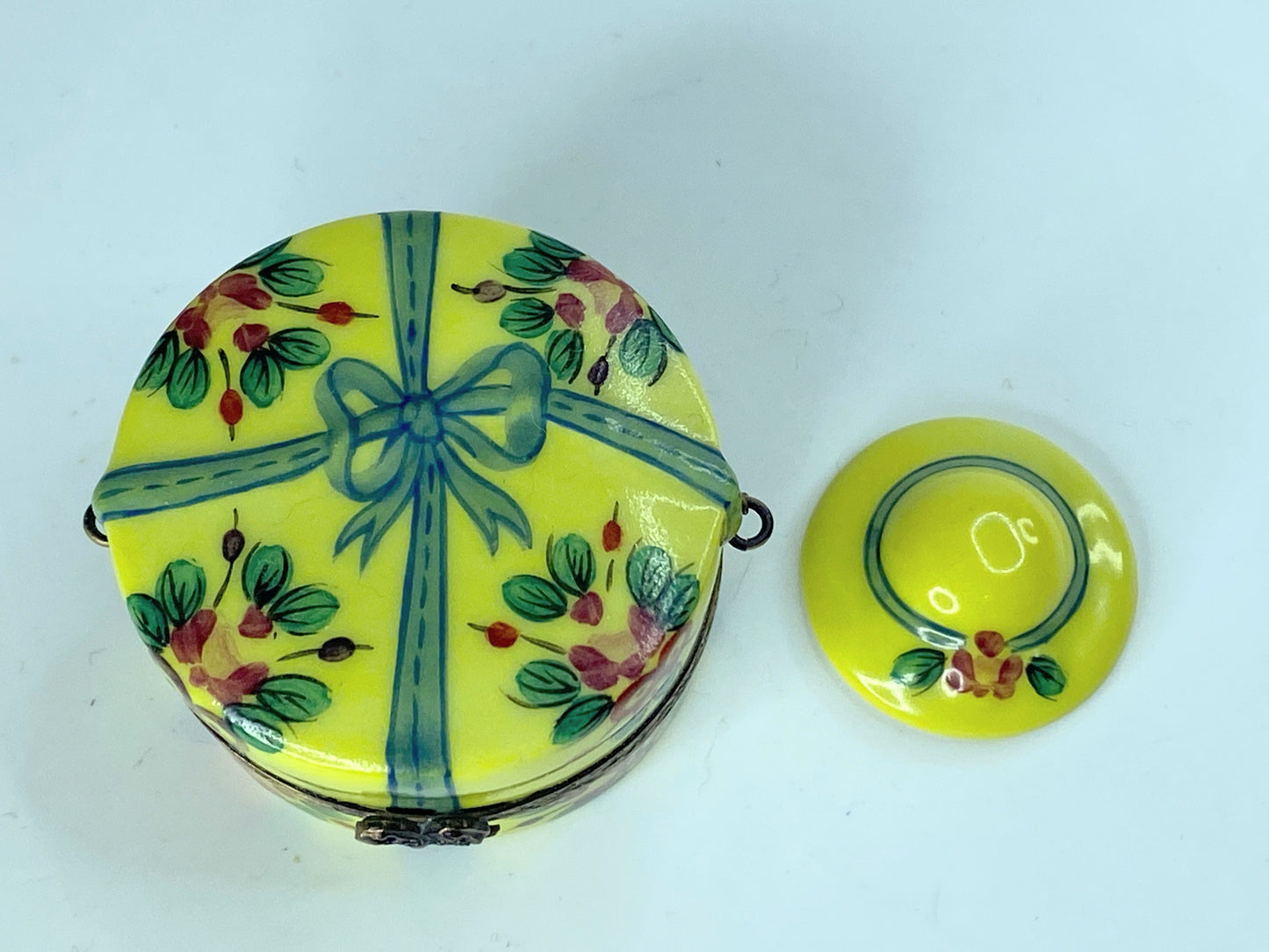 S.G Limited Edition Limoges yellow floral hat box with hat trinket box A376