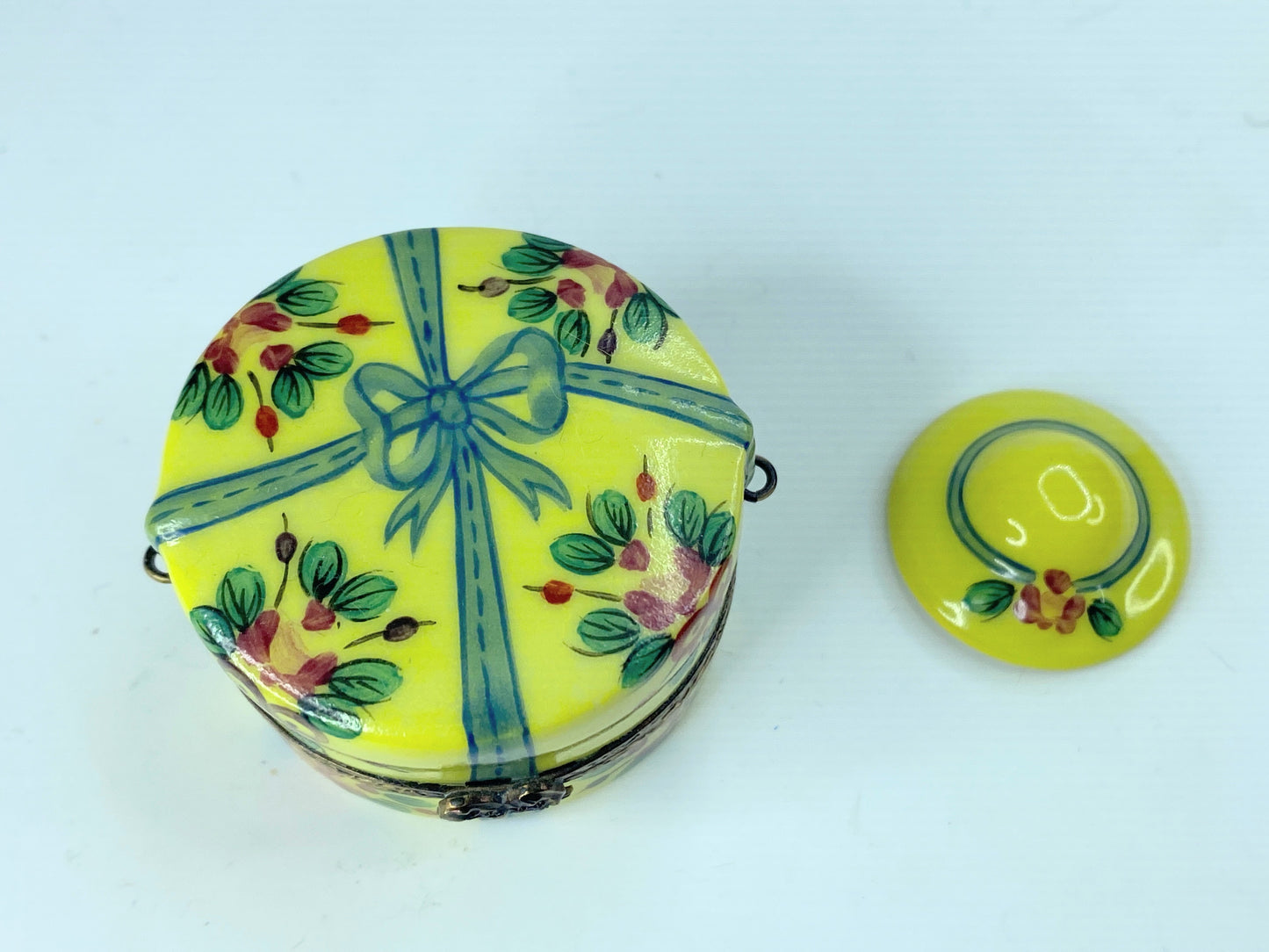 S.G Limited Edition Limoges yellow floral hat box with hat trinket box A376