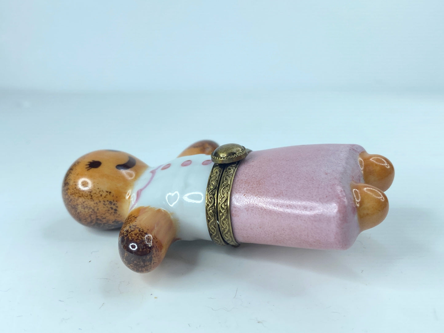 Limoges Christmas Gingerbread Girl Porcelain Trinket Box Gingerbread man 3" A377