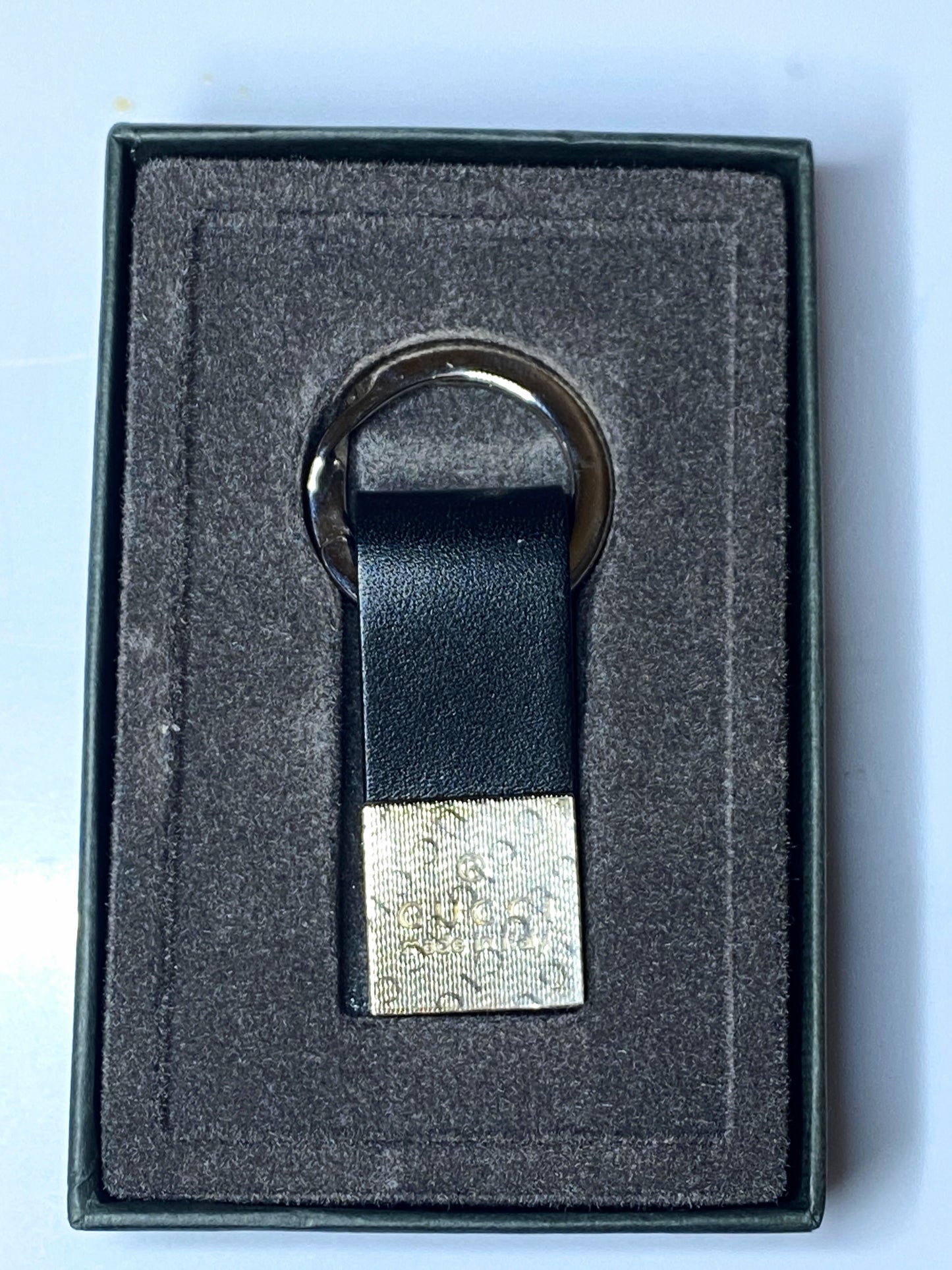 Gucci black Leather silvertone Keyring with original seal and box GS296