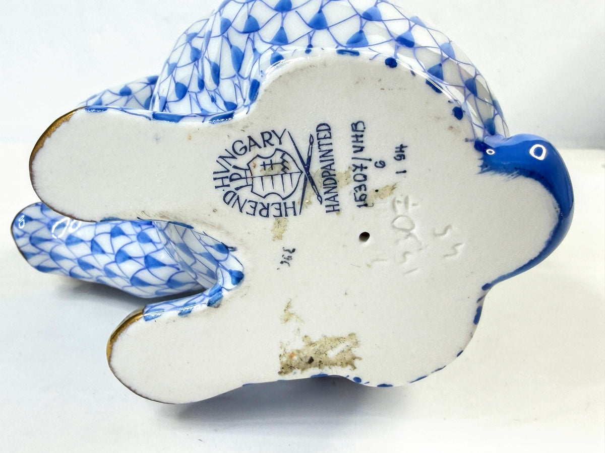 Vintage Herend Hungary Blue Fishnet Bunny Rabbit Paws Up 15307 A1048