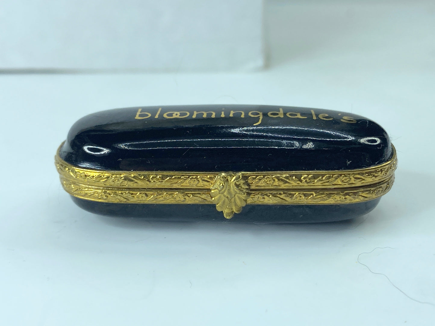 Bloomingdale's designer Sunglasses Limited Edit Limoges Box for collectors A380