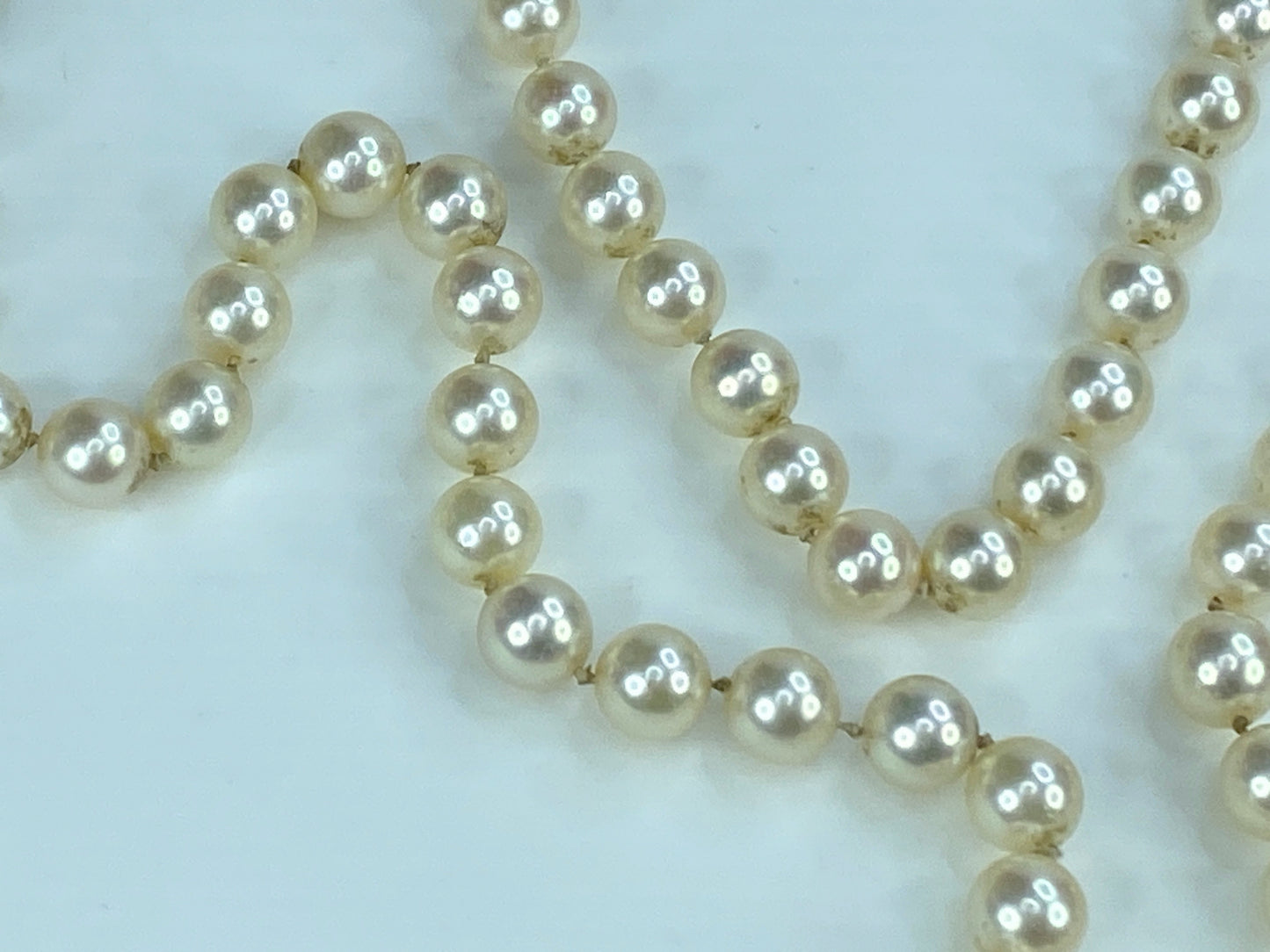 Mikimoto 18K gold 6.8mm Akoya Cultured Pearl Necklace 23.5" JR9125