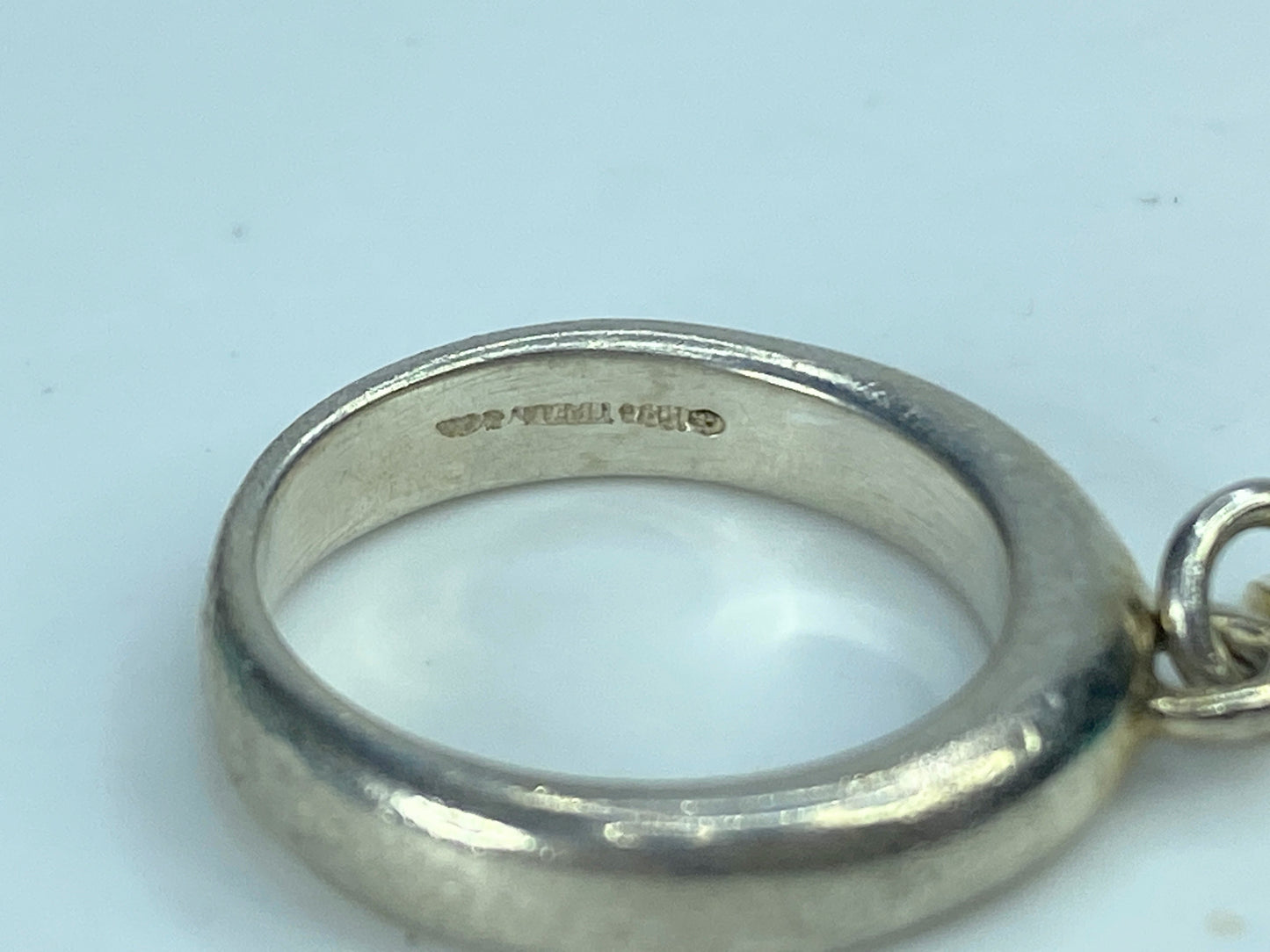 Tiffany & Co. 925 Silver & 750 18k Gold Key Charm Ring size 6 3.4g JR901