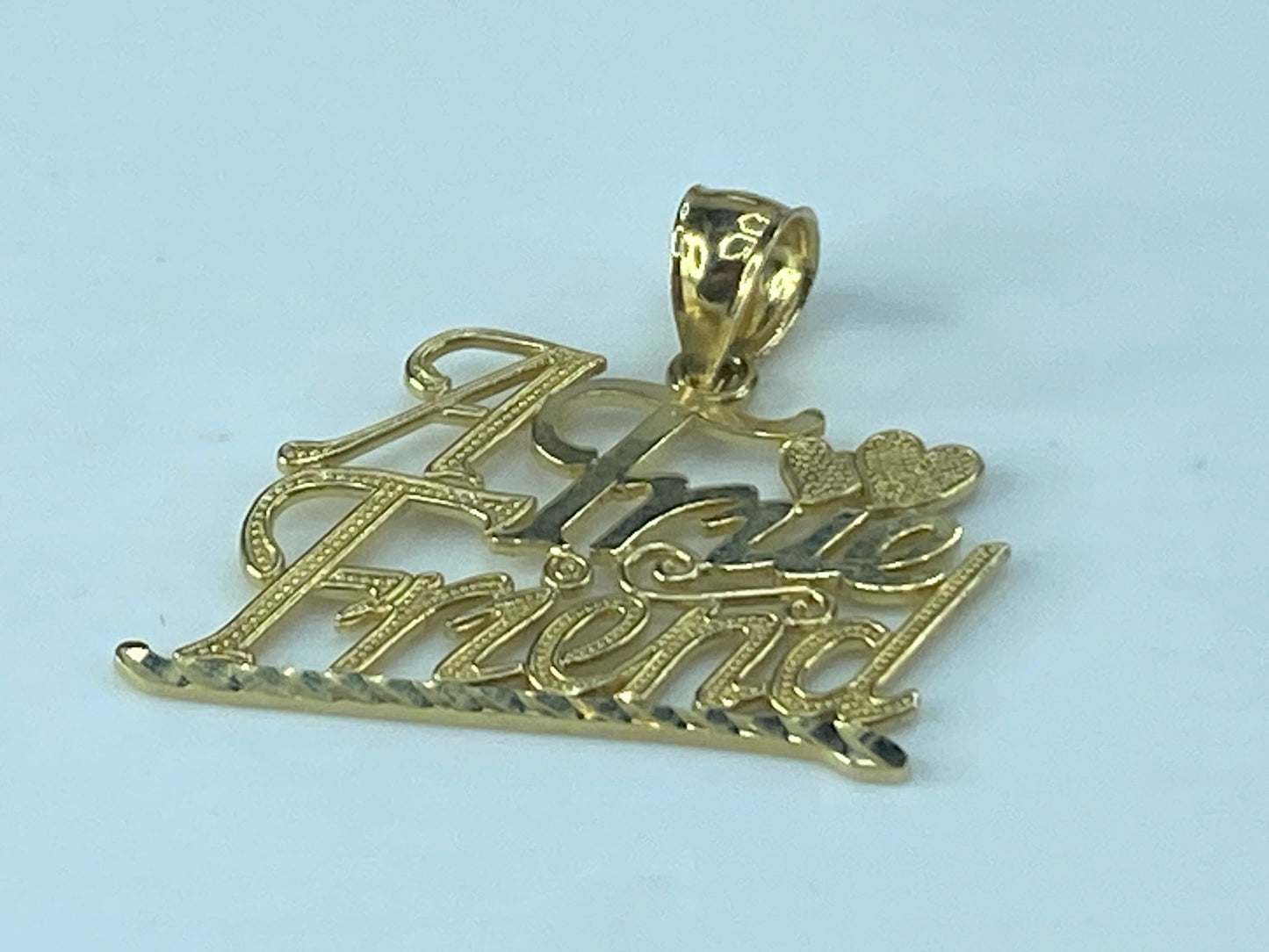 14K gold designer "A TRUE FRIEND" carved out charm pendant 1.5g JR412