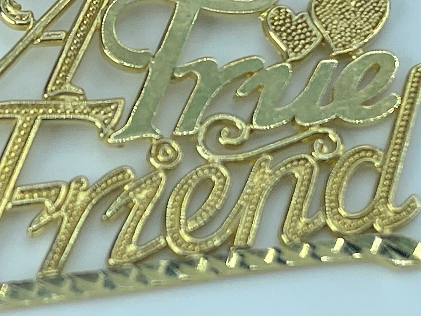 14K gold designer "A TRUE FRIEND" carved out charm pendant 1.5g JR412