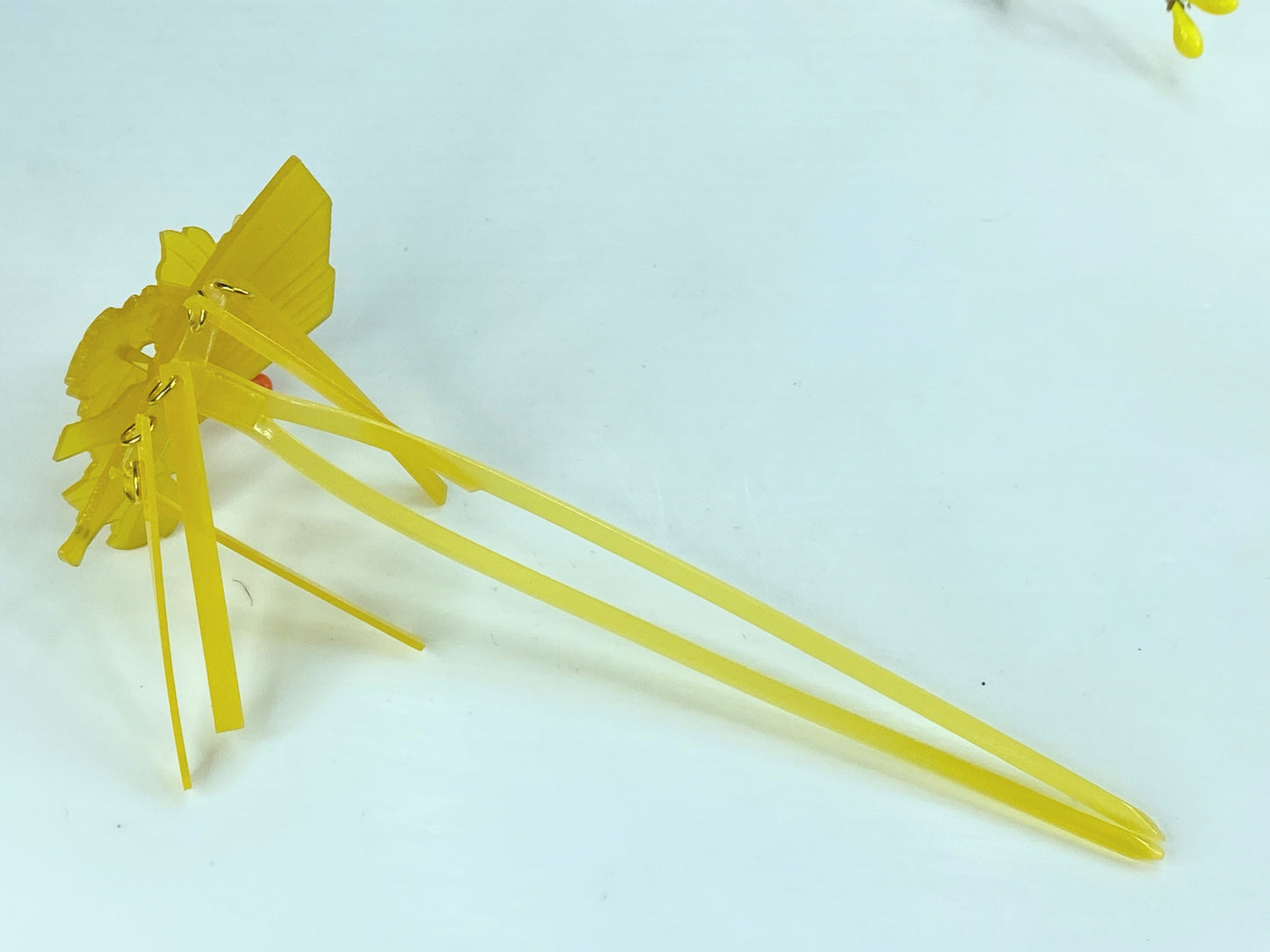 "Spider Mum Hirauchi" Vintage Kanzashi 7.6g 5 3/4" GS595
