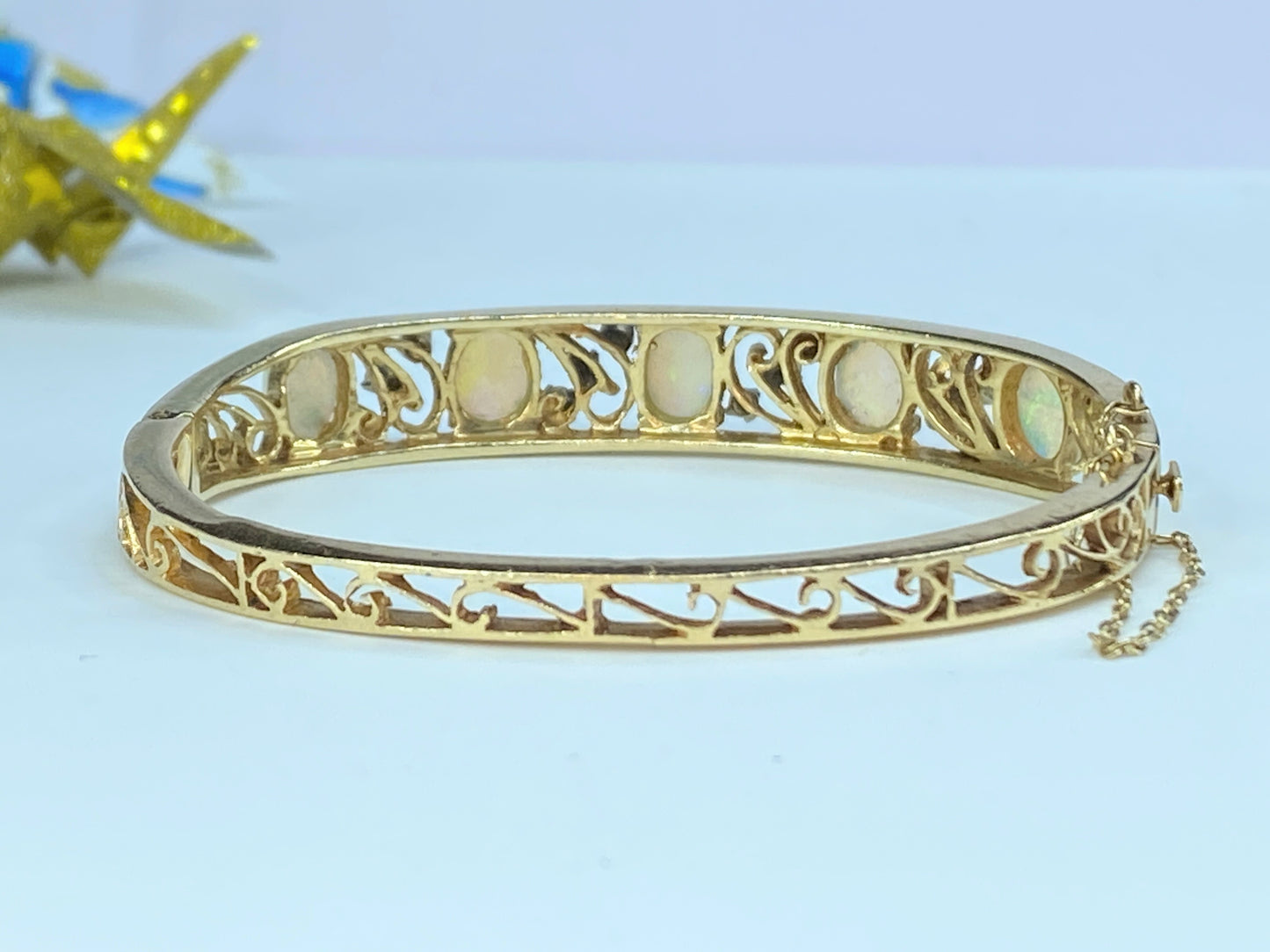 c1950 14K yellow gold 4.8ct Opal 0.4ct H/Si1 diamond hinged bangle 6.5"
