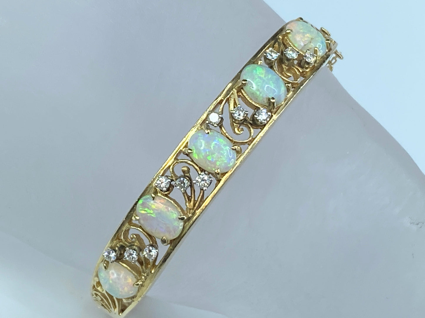 c1950 14K yellow gold 4.8ct Opal 0.4ct H/Si1 diamond hinged bangle 6.5"