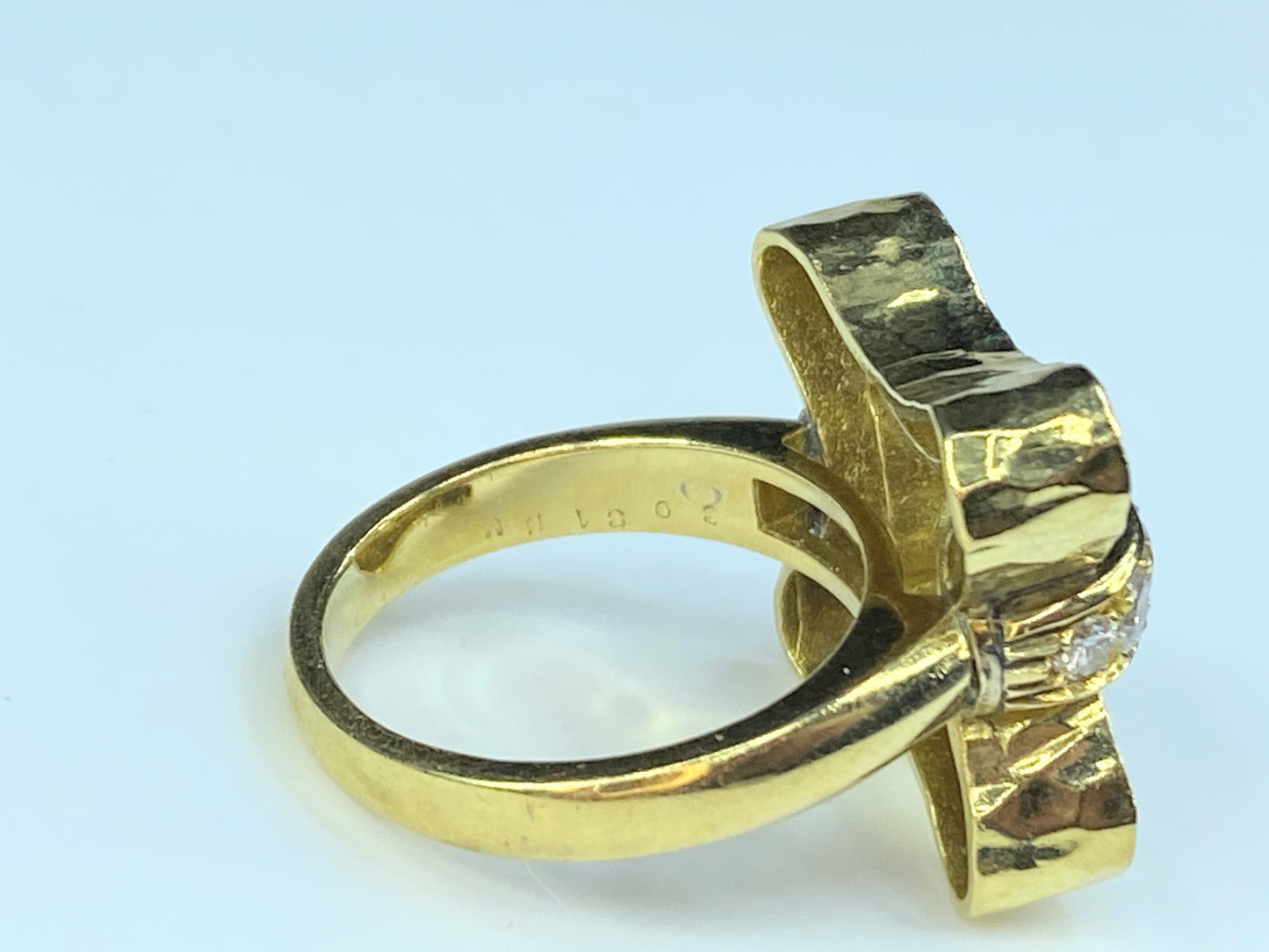 Modernist 18K hand hammered 0.6ct G/Si1 Round brilliant ring