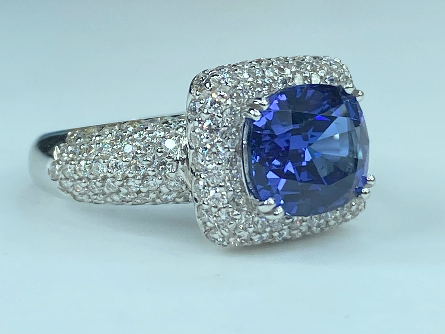Appraised 11,975 18K 4.09ct Tanzanite 1.18ct G/Si1 Diamond ring s6.5 10.3g JR510