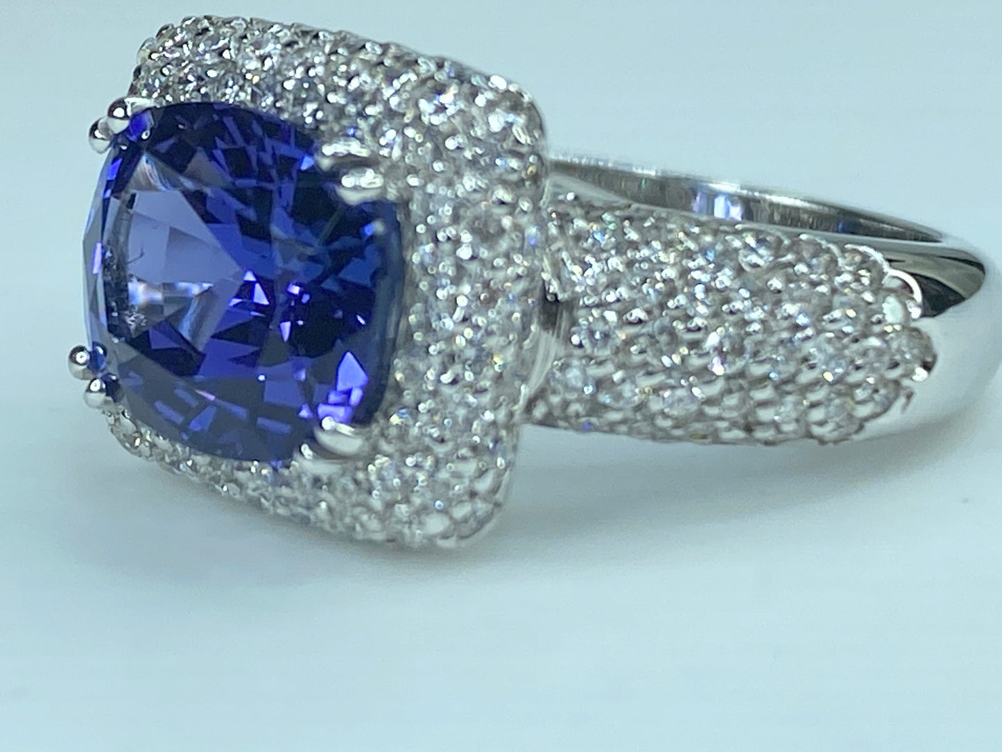 Appraised 11,975 18K 4.09ct Tanzanite 1.18ct G/Si1 Diamond ring s6.5 10.3g JR510