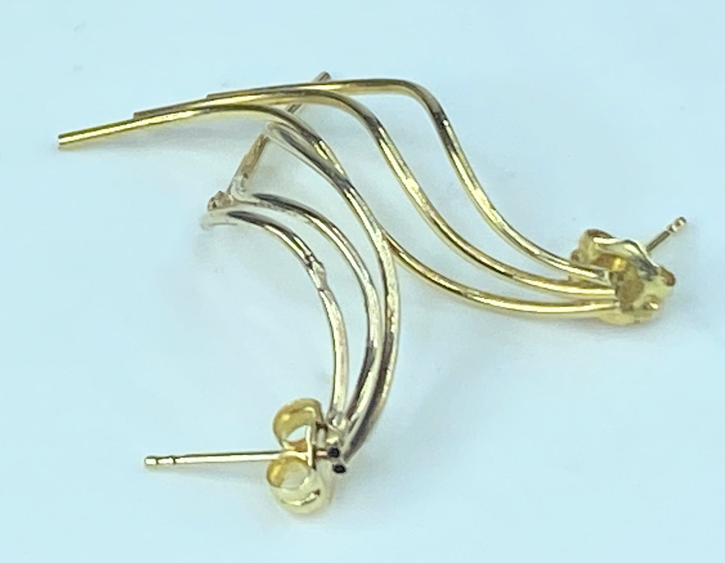 14k Yellow gold Spiral Twisted dange earrings. 1 1/4" JR512
