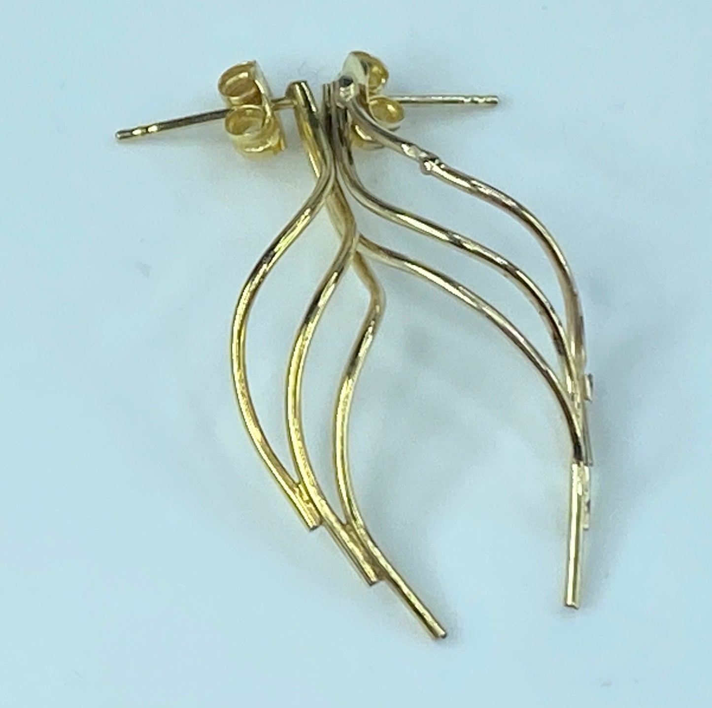 14k Yellow gold Spiral Twisted dange earrings. 1 1/4" JR512