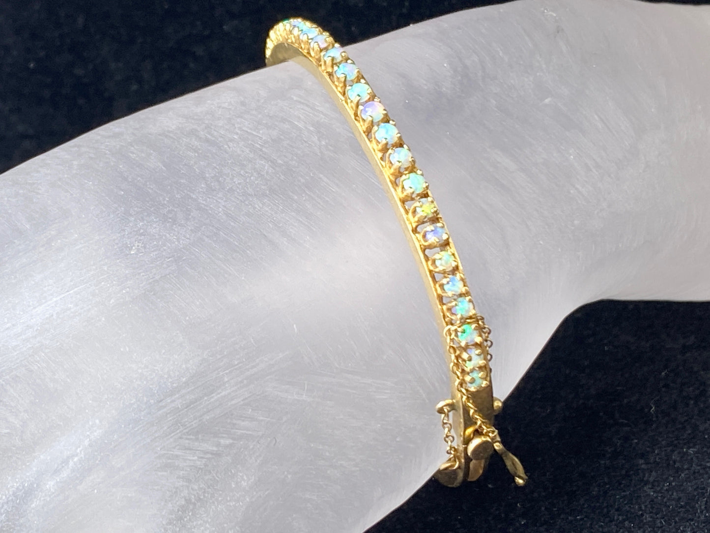 Mid-century 14K gold 2.75mm Opal Cabochons hinged bangle