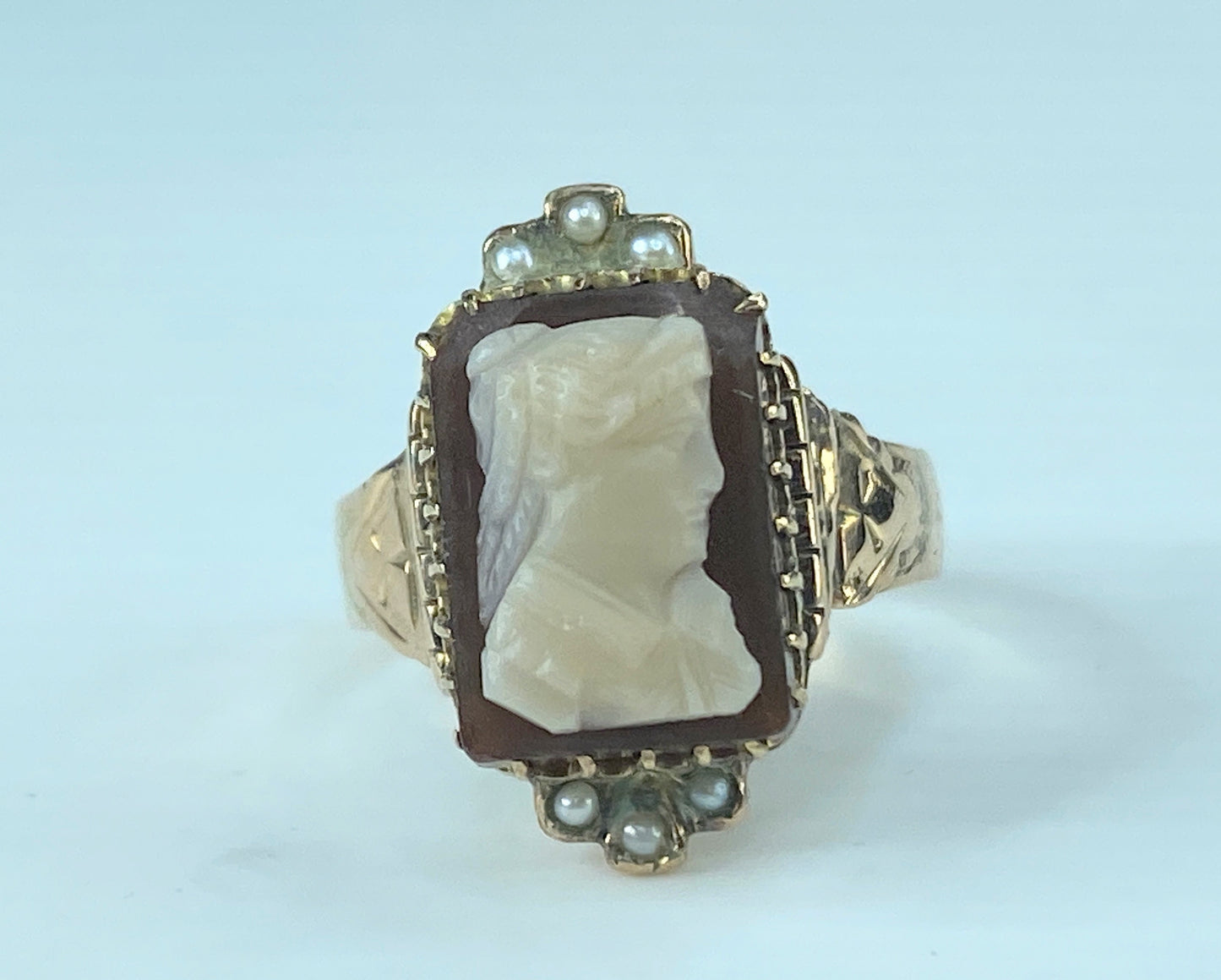 Art Deco 14 Karat Yellow Gold and Pearl shell Cameo Ring s6.5 3.0g JR383