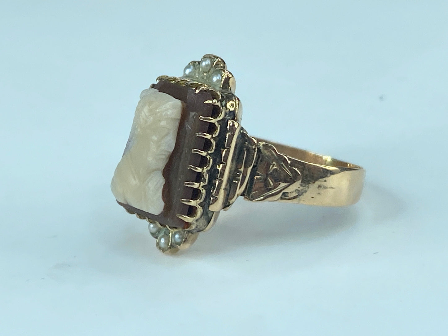 Art Deco 14 Karat Yellow Gold and Pearl shell Cameo Ring s6.5 3.0g JR383