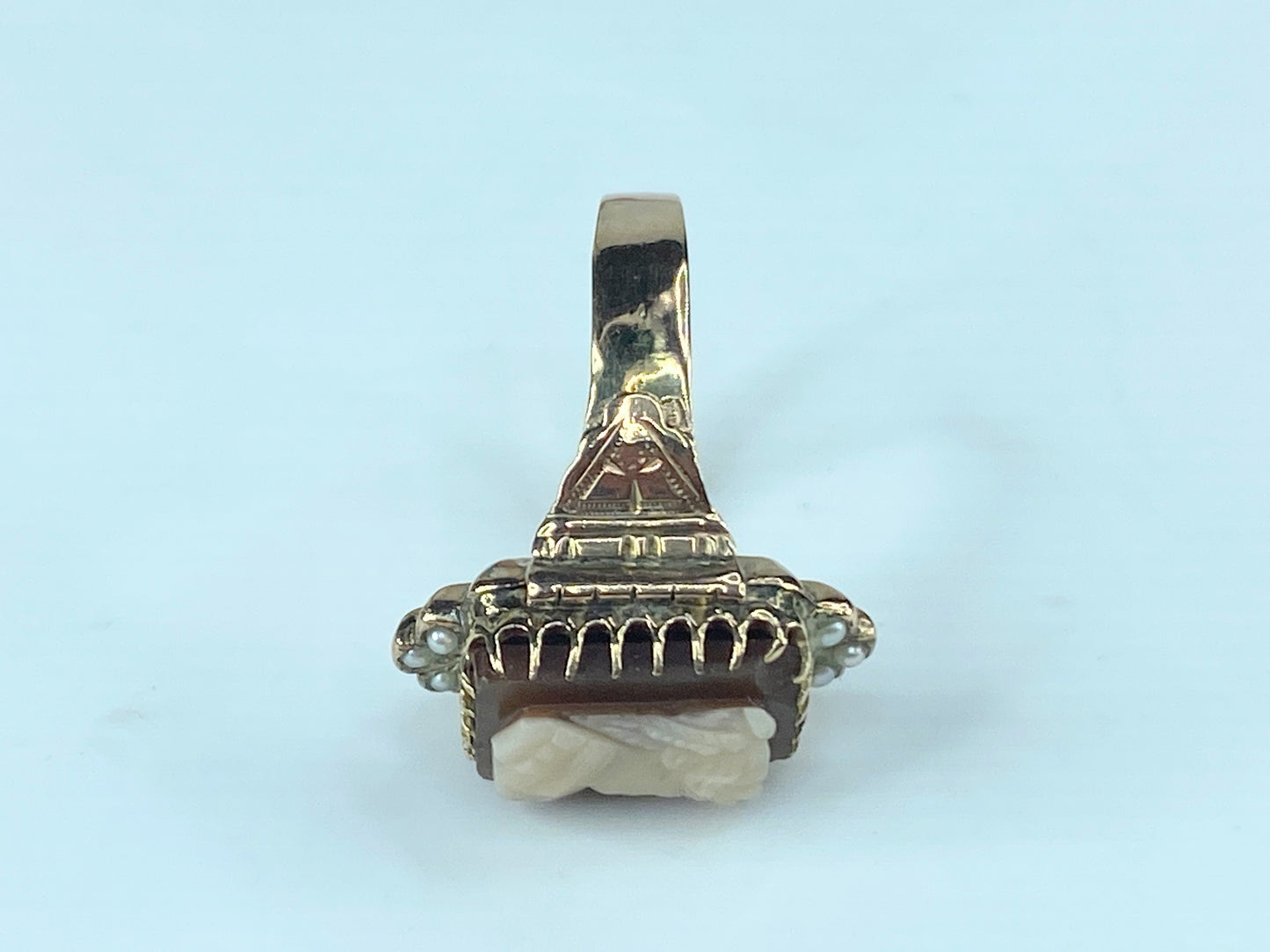 Art Deco 14 Karat Yellow Gold and Pearl shell Cameo Ring s6.5 3.0g JR383