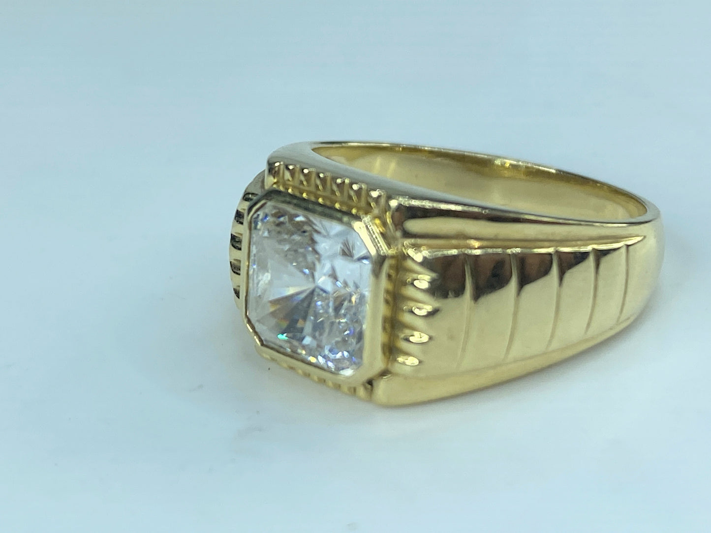 Vintage 14K yellow gold Cushion cut White Topaz men's ring s10 8.9g JR387